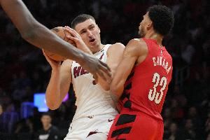 斯波:约维奇的挣扎和新进攻体系无关 关键在于专注力成熟度