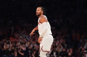 Shams:布伦森遭遇右脚踝一级扭伤 缺战热火&并接受每日评估